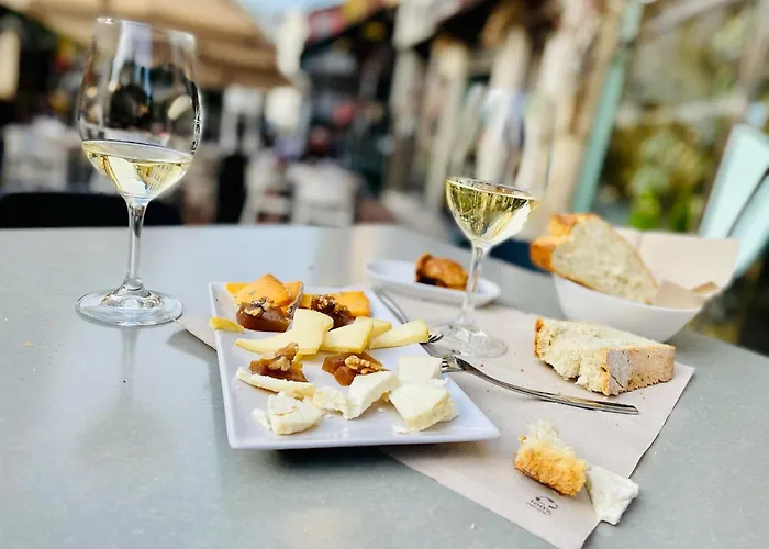 Jardin De San Feliz / Fontan Apartment