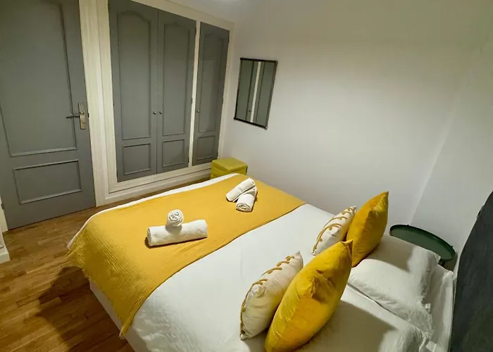 Jardin De San Feliz / Fontan Apartment